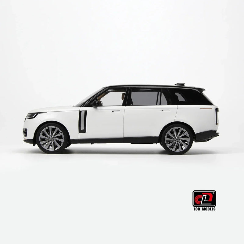 Land Rover Range Rover SV SERENITY 2022, 1:18 Scale (White with Black Roof) — image 2