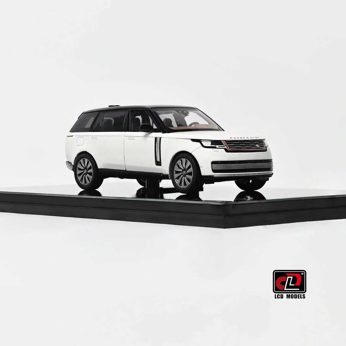 Land Rover Range Rover SV SERENITY, 1:43 Scale (White with Black Roof) — image 5