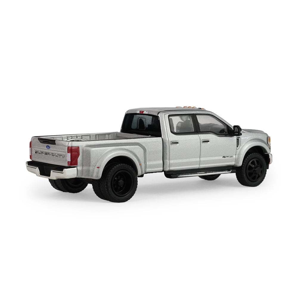 *PRE-ORDER* Auto Mall Series 8 - 2022 Ford F-450 Super Duty, 1:64 Scale (Iconic Silver) — image 4