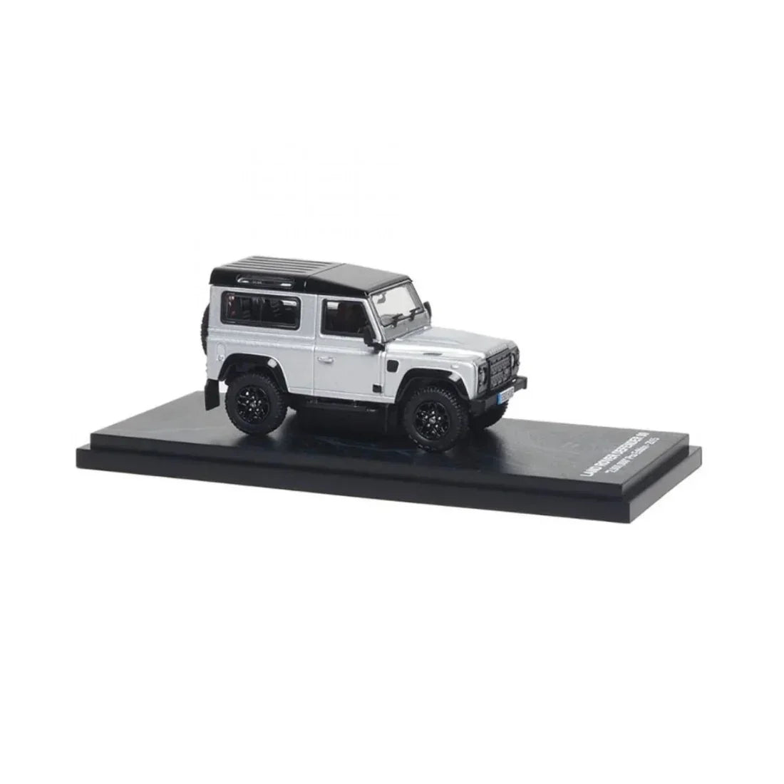 Land Rover Defender 90 (2,000,000Pcs Edition-2015), 1:64 Scale — image 4