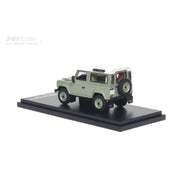*PRE-ORDER* Land Rover Defender 90 Heritage Edition 2015, 1:64 Scale (Green) — image 3