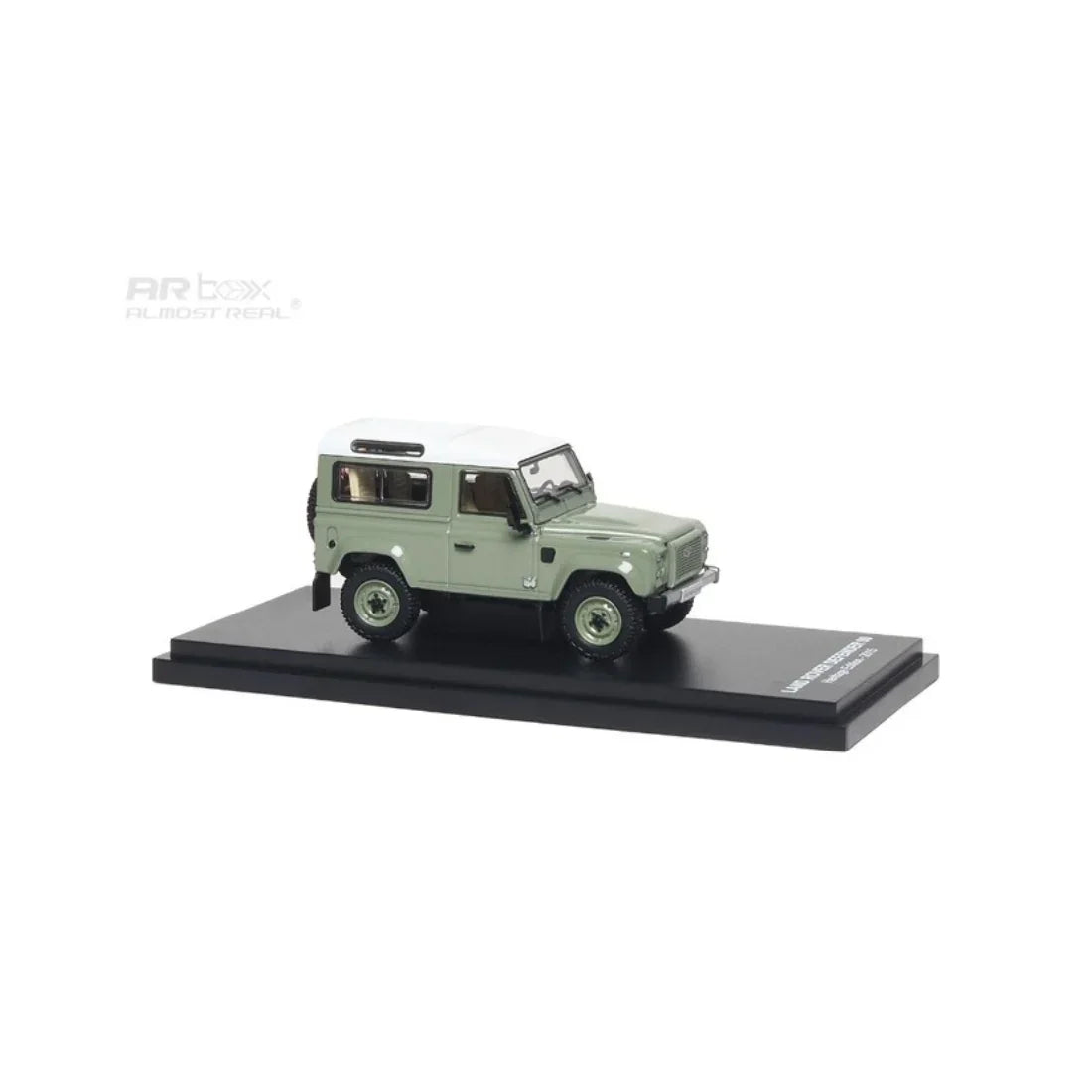 *PRE-ORDER* Land Rover Defender 90 Heritage Edition 2015, 1:64 Scale (Green) — image 4