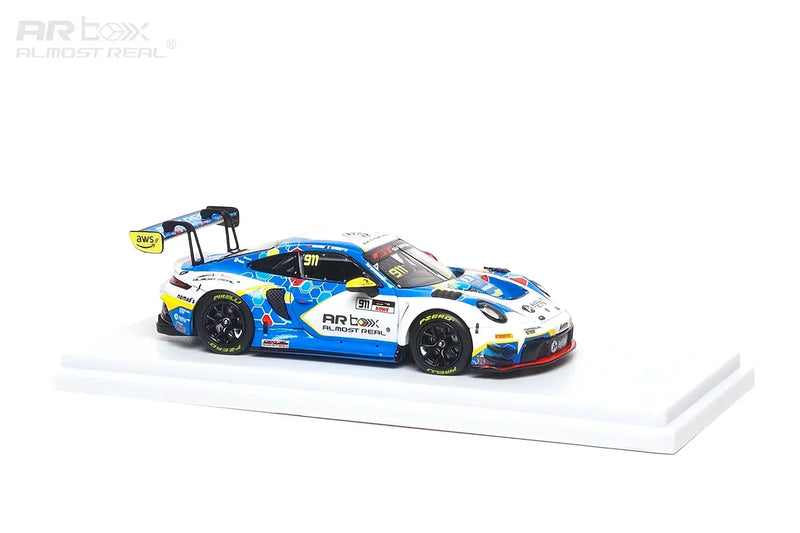Porsche diecast 911 GT3 R 2026 GT World Challenge Asia Sepang #911 Presentation Car, 1:64 Scale — image 2
