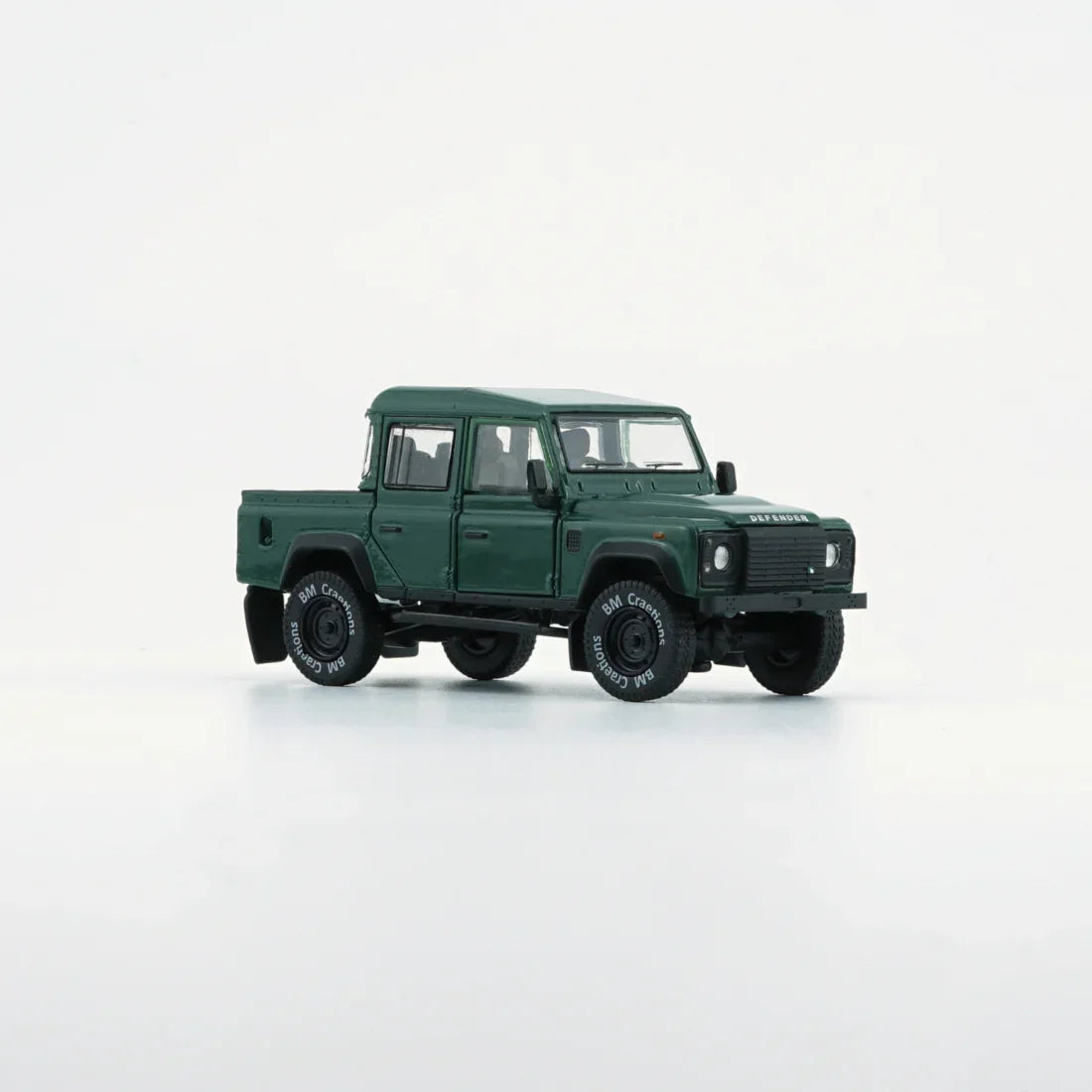 Land Rover 2016 Defender 110 Pick Up, 1:64 Scale (Green) — image 4