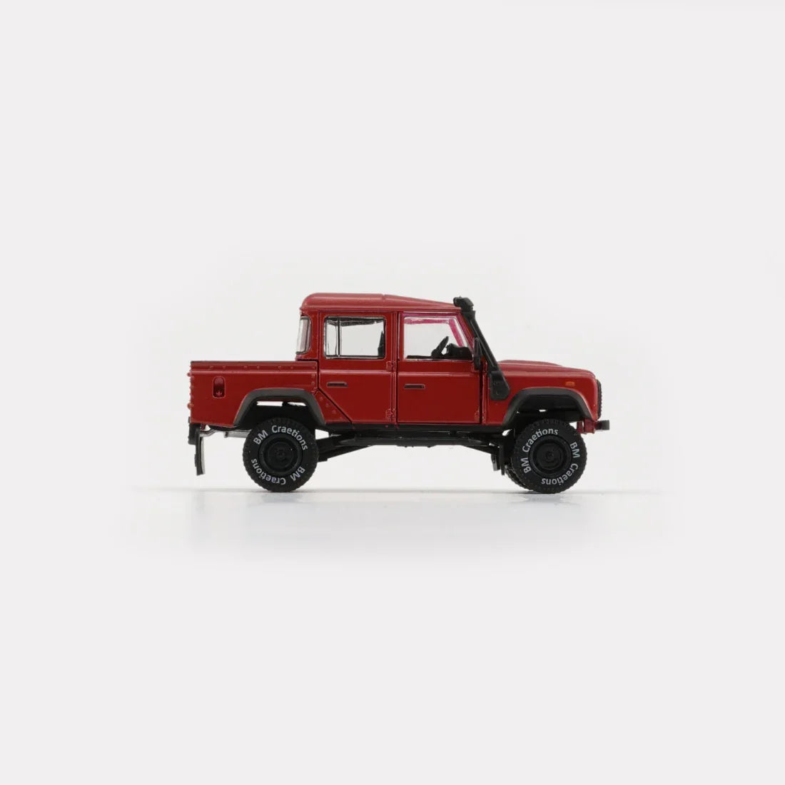 Land Rover 2016 Defender 110 Pick Up, 1:64 Scale (Orange) — image 5