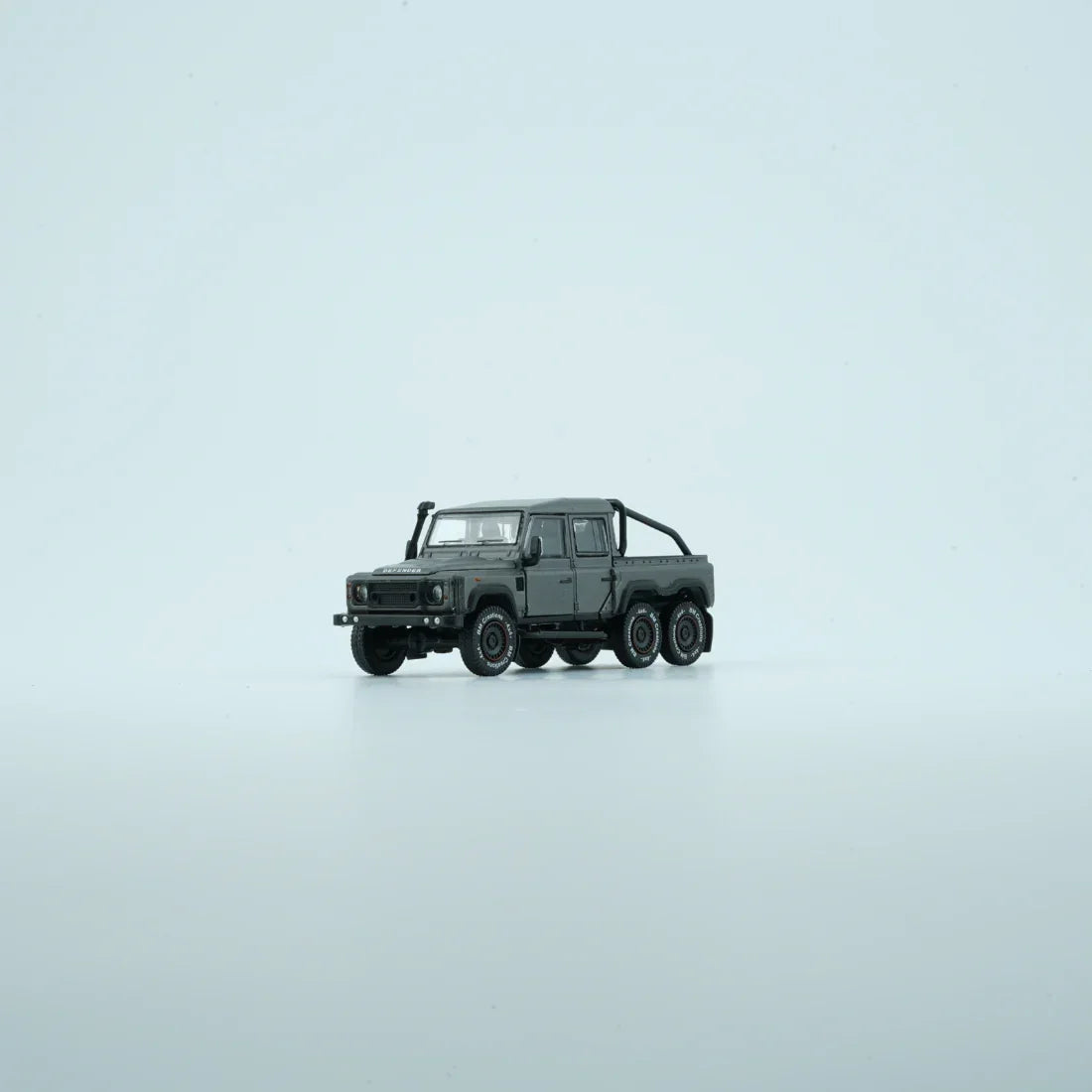 Land Rover Defender 110 PickUp 6x6 Acc Pack 2016, 1:64 Scale (Dark Grey / Silver) — image 1
