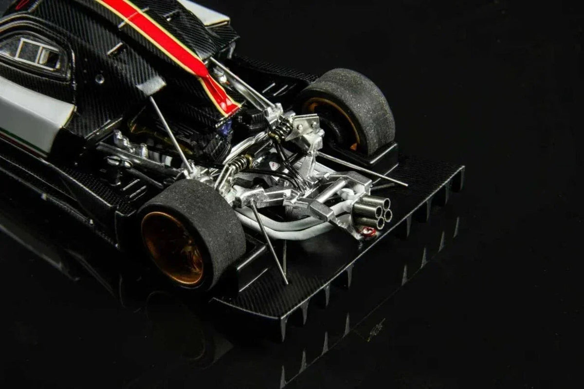 *HEC 2026* Pagani Zonda R, 1:64 Scale (White) — image 10