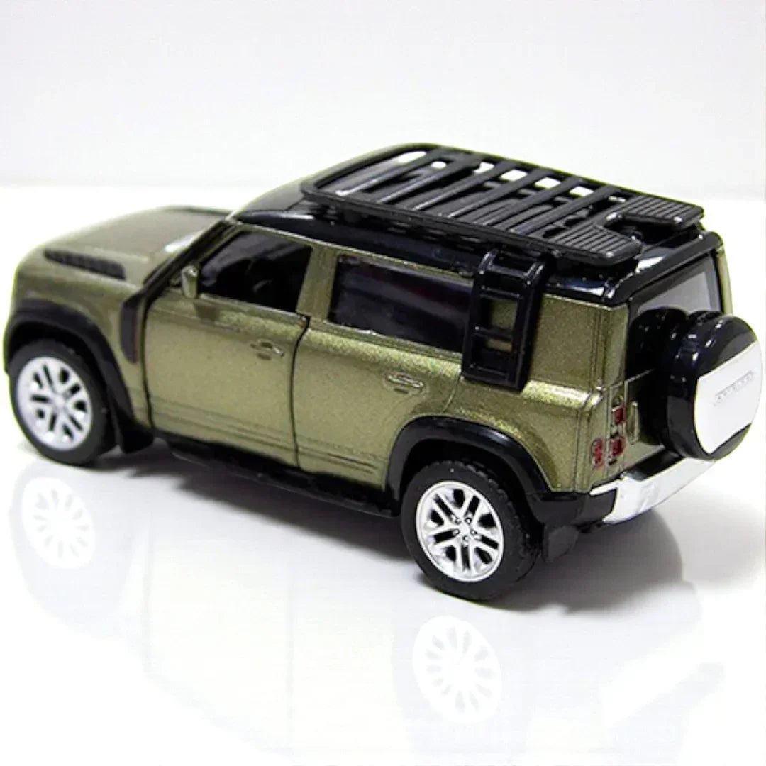 Land Rover Defender 110 2020, 1:32 Scale (Green) — image 3