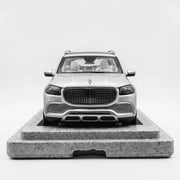 Mercedes-Maybach GLS 600, 1:18 Scale — image 3