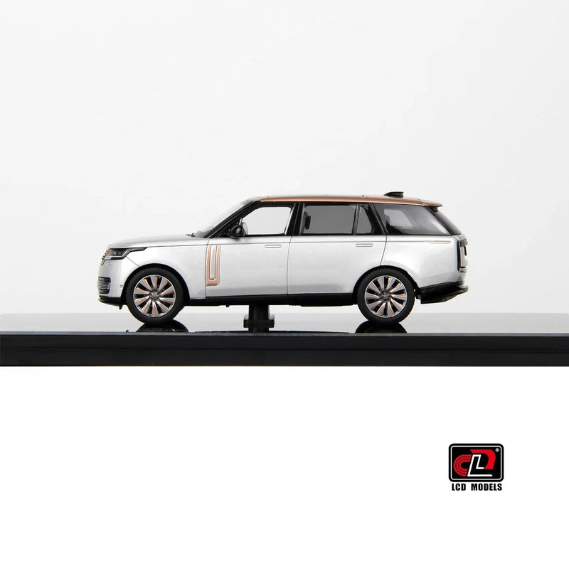 Land Rover Range Rover SV SERENITY, 1:43 Scale (Silver) — image 2