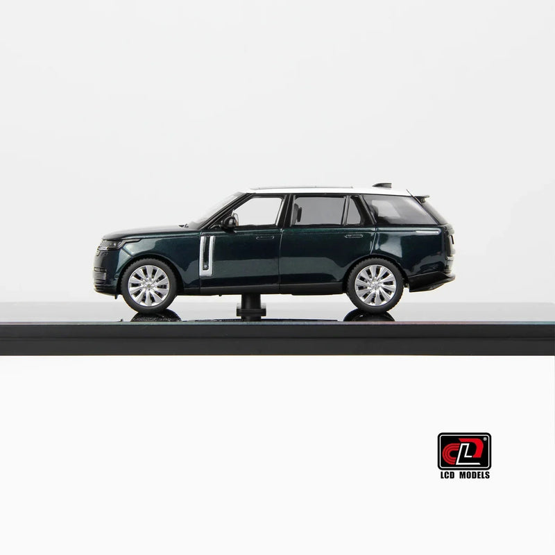 Land Rover Range Rover SV SERENITY, 1:43 Scale (Green with White Roof) — image 2
