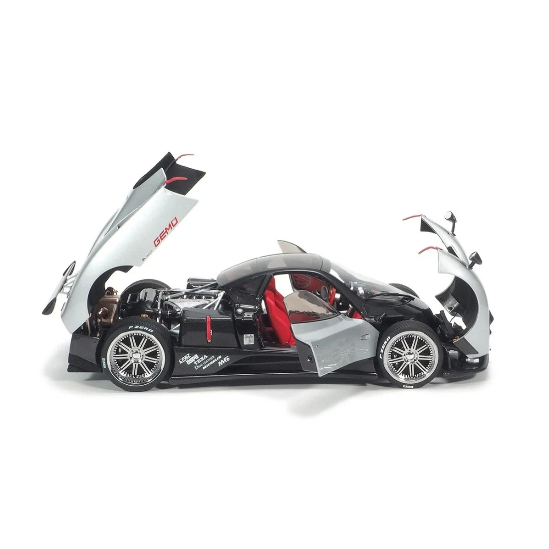 *PRE-ORDER* Pagani Zonda F - Grigio Mercurio 2005, 1:18 Scale — image 3