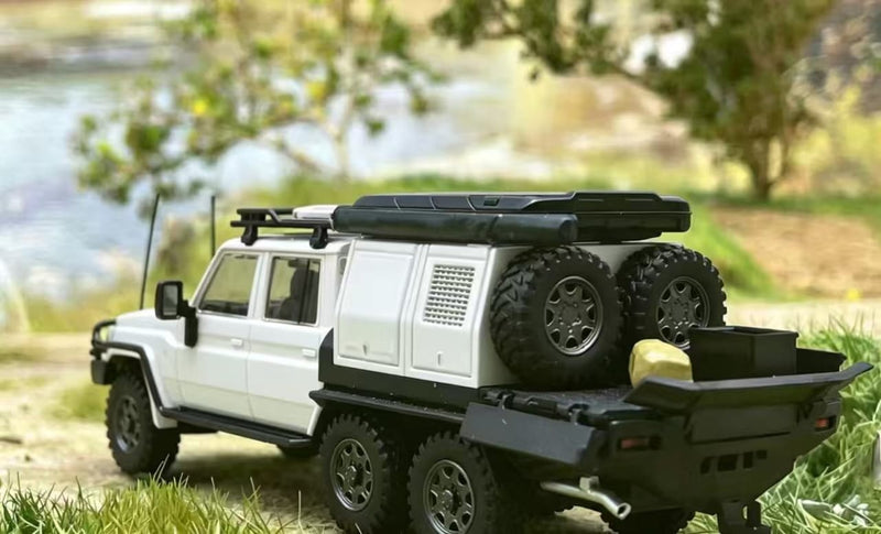 *PRE-ORDER* Land Cruiser LC79Double Cabin, 6x6 Off-Load Light Pickup, 1:64 Scale (White) — image 1