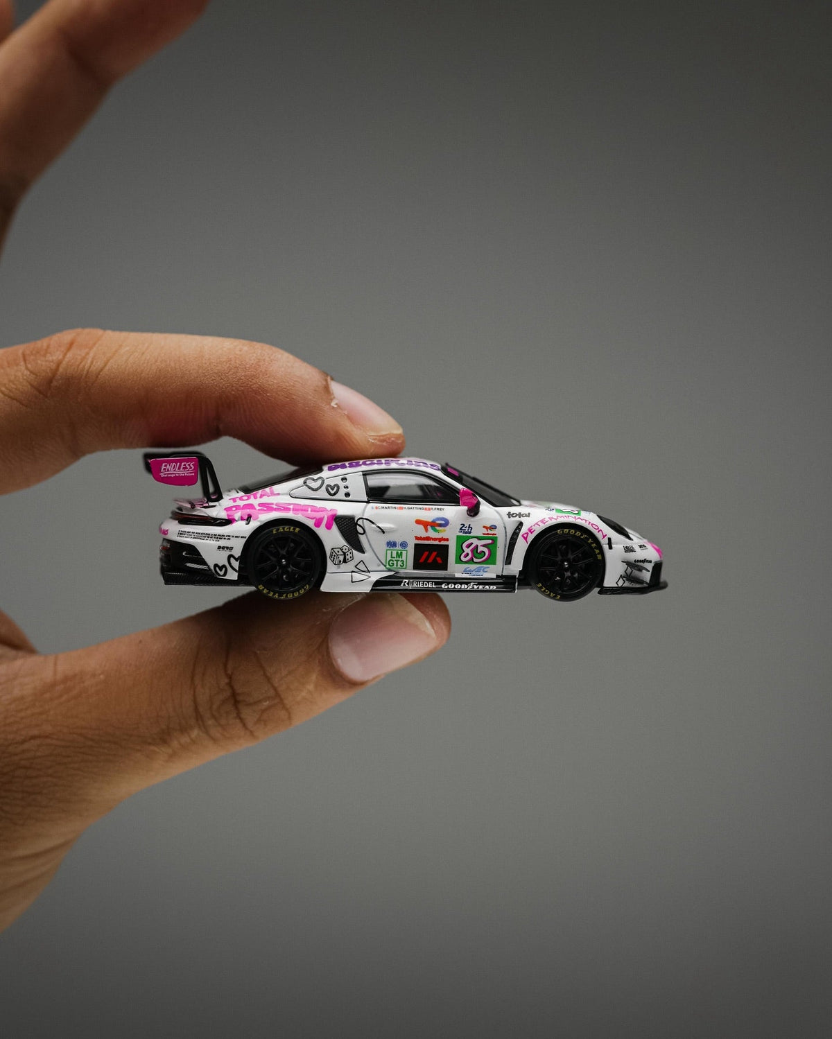 *PRE-ORDER* Porsche diecast 911 GT3 R Iron Dames - 2025 Lemans 24H LMGT3 #85, 1:64 Scale — image 7