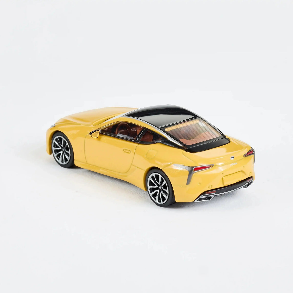 Lexus LS 500H 2020, 1:64 Scale (Yellow) — image 2