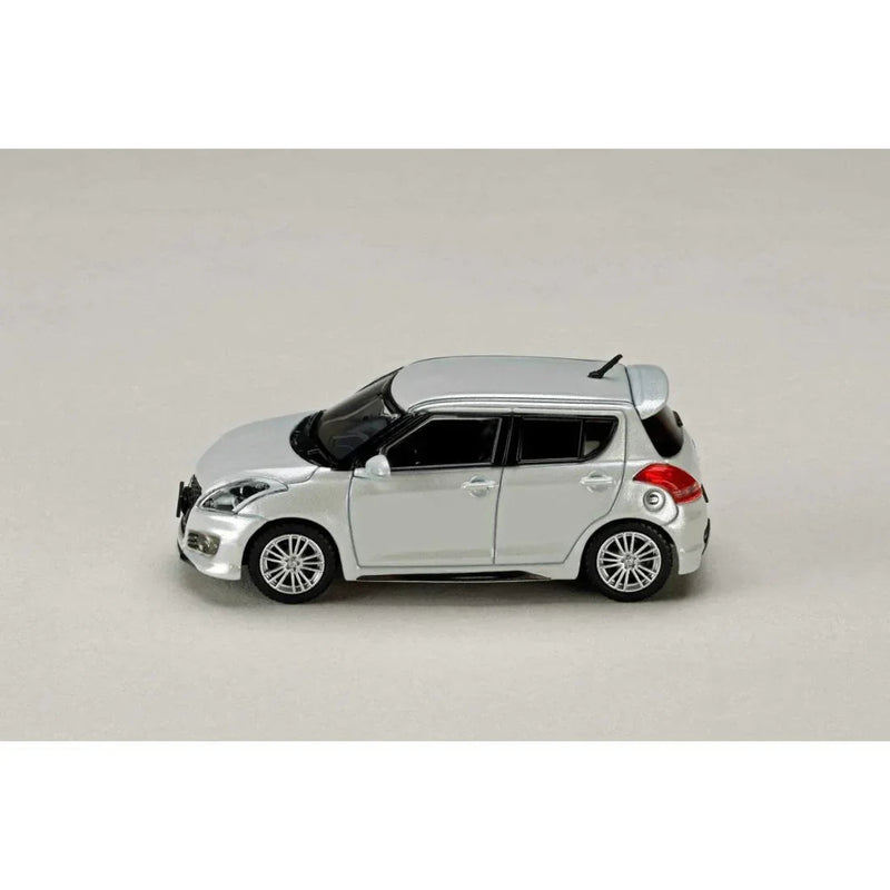 *PRE-ORDER* Swift Sport ZC32S, 1:64 Scale (Snow White Pearl) — image 2