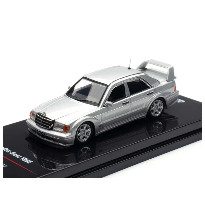 INNO 1/64 Die-cast MERCEDES BENZ 190E,1:64 Scale (Silver) — image 2
