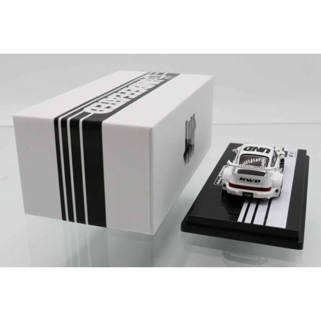 *TASKL 2026* RWB 964, 1:64 Scale (White) — image 3