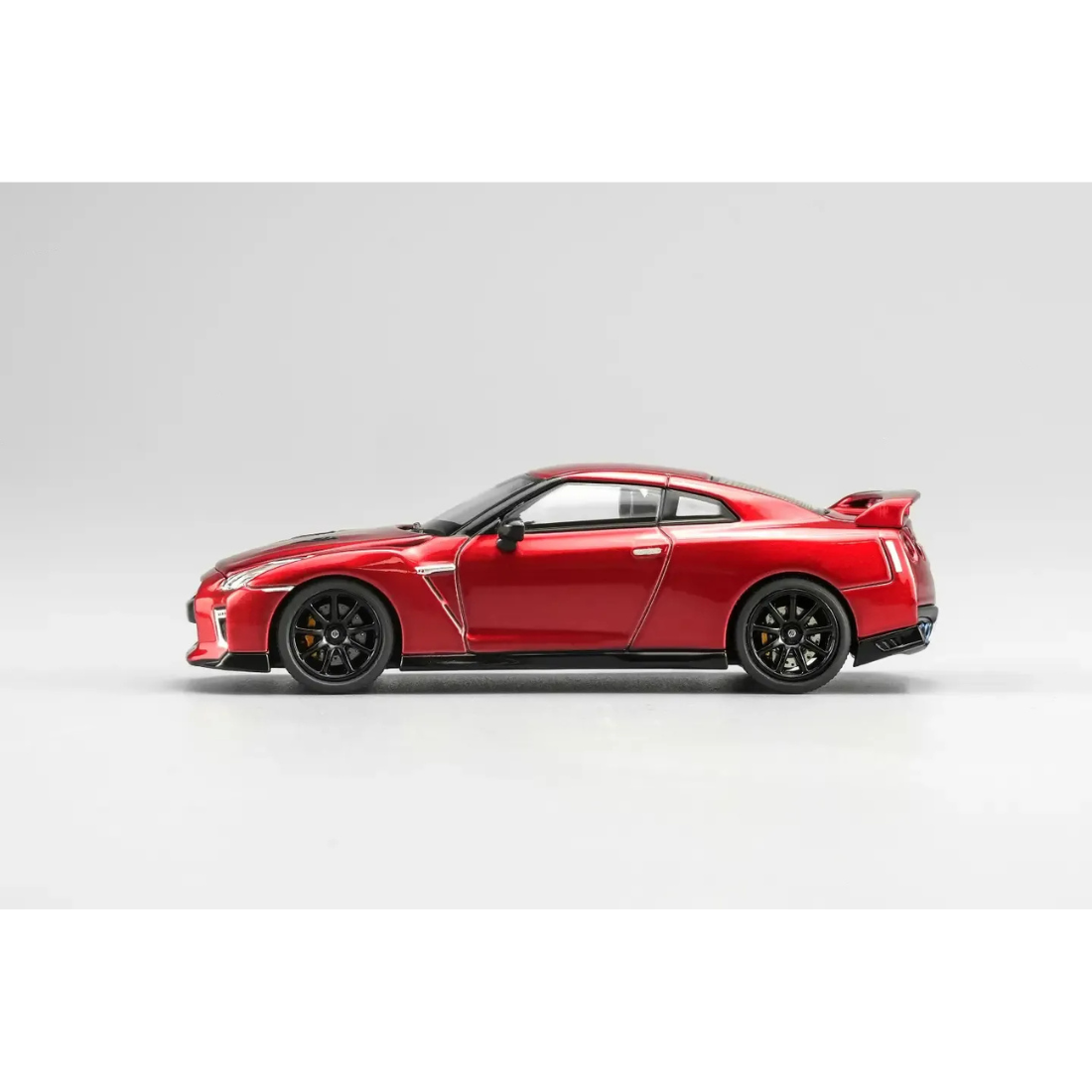 *HKTCS 2026* Nissan Skyline GT-R R34 Customized Red (Limited to 399pcs), 1:64 Scale — image 3