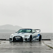 Liberty Walk GTR R35 (Limited to 999pcs), 1:64 Scale — image 1