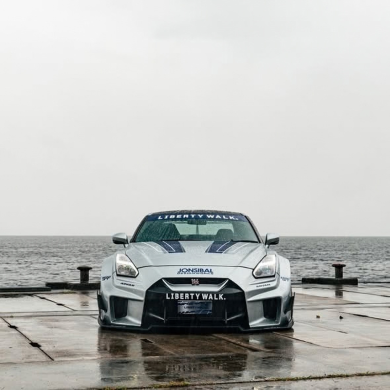 Liberty Walk GTR R35 (Limited to 999pcs), 1:64 Scale — image 2