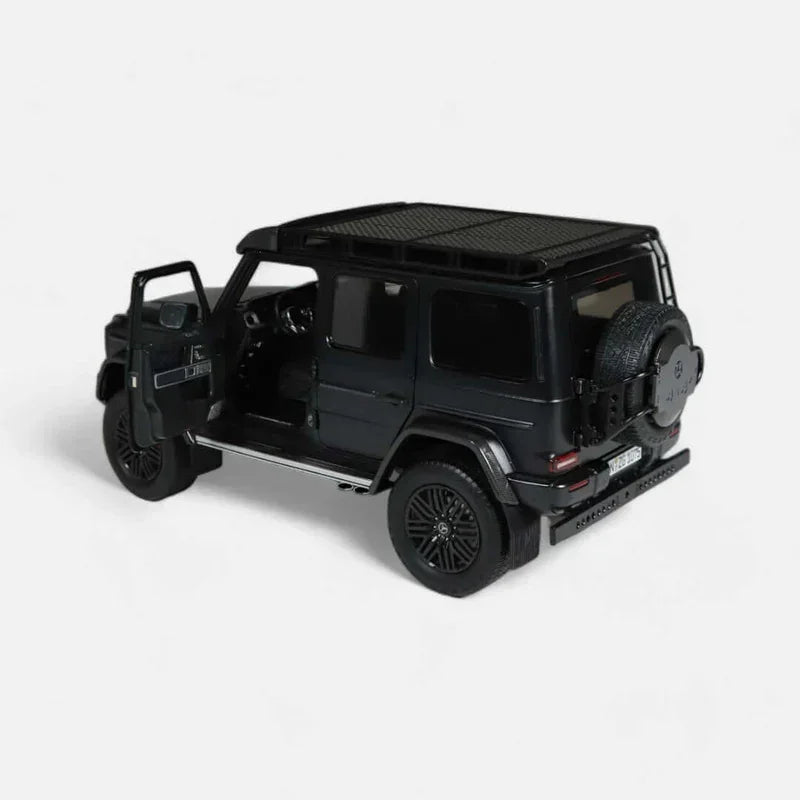 Mercedes-AMG G 63 4x4² Offroad, 1:18 Scale (Night black) — image 2