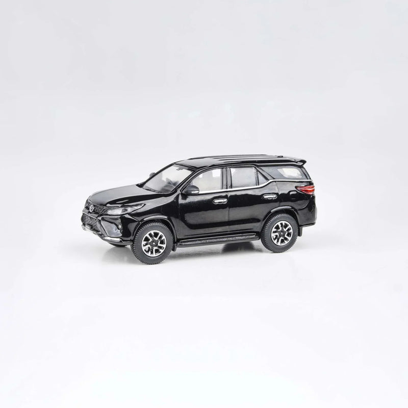 Diecast Toyota Fortuner 2023, 1:64 Scale (Black) — image 1