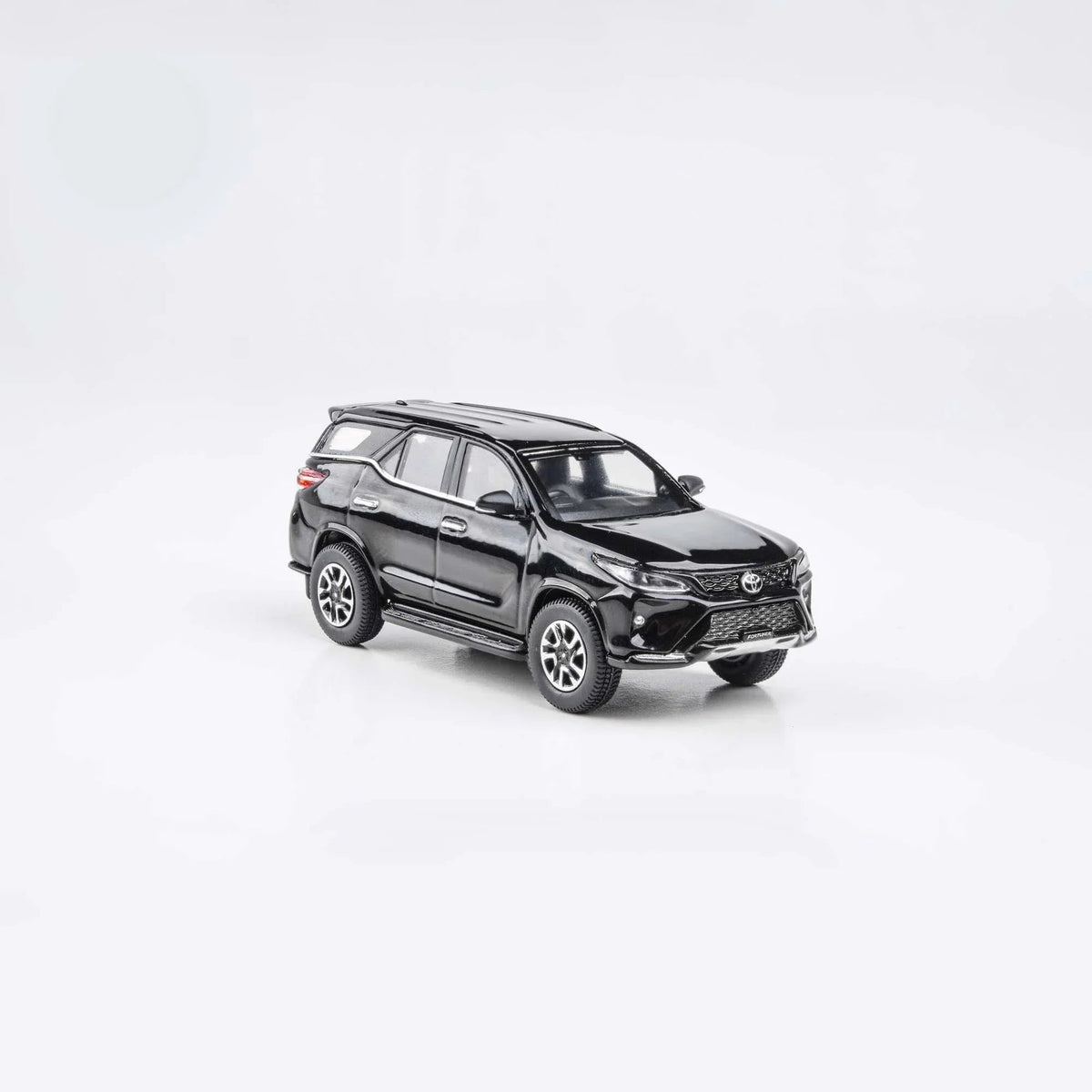 Diecast Toyota Fortuner 2023, 1:64 Scale (Black) — image 3