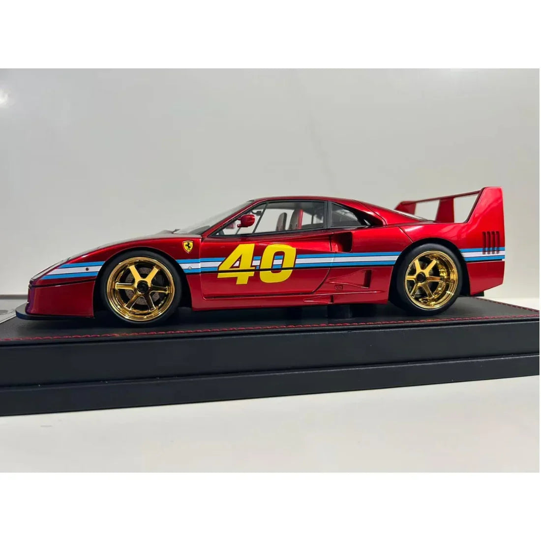 Larry Wood International Diecast Show The legend Asia Tour Ferrari F40 Resin (Limited to 100) 2026, 1:18 Scale (Red) — image 3