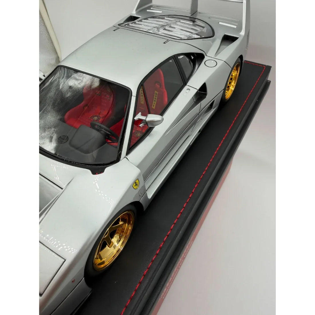 Larry Wood International Diecast Show The legend Asia Tour Ferrari F40 Resin (Limited to 30) 2026, 1:18 Scale (Silver) — image 6