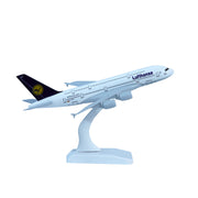 Lufthan Airways A340, 1:400 Scale — image 1
