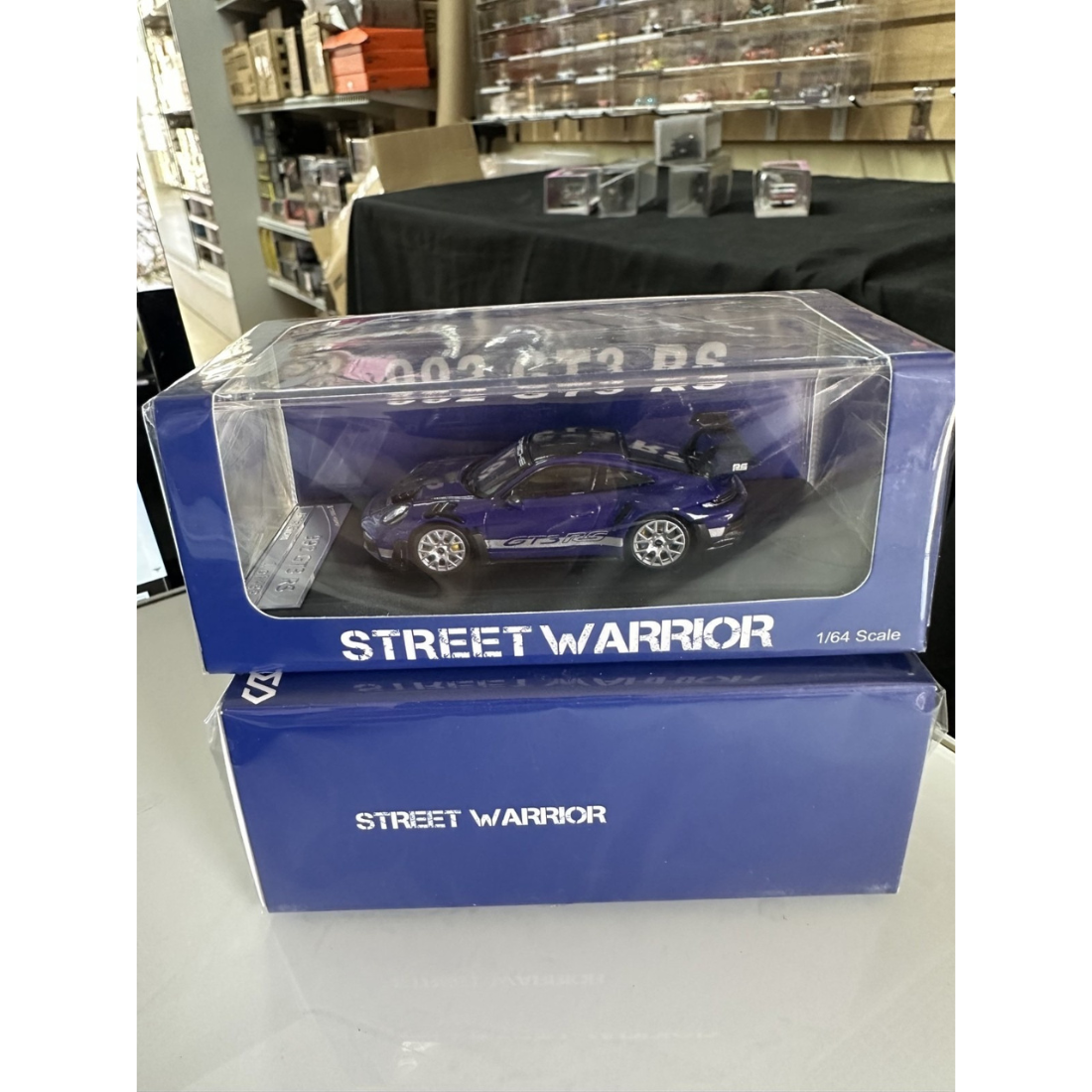 Porsche 992 GT3 RS (Limited to 499pcs), 1:64 Scale (Purple) — image 1