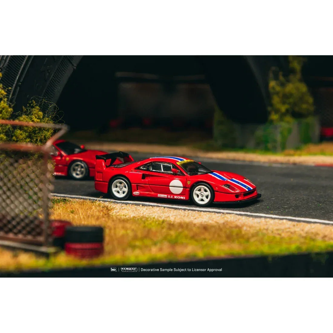 Ferrari F40 LM, 1:64 Scale (Red) — image 5