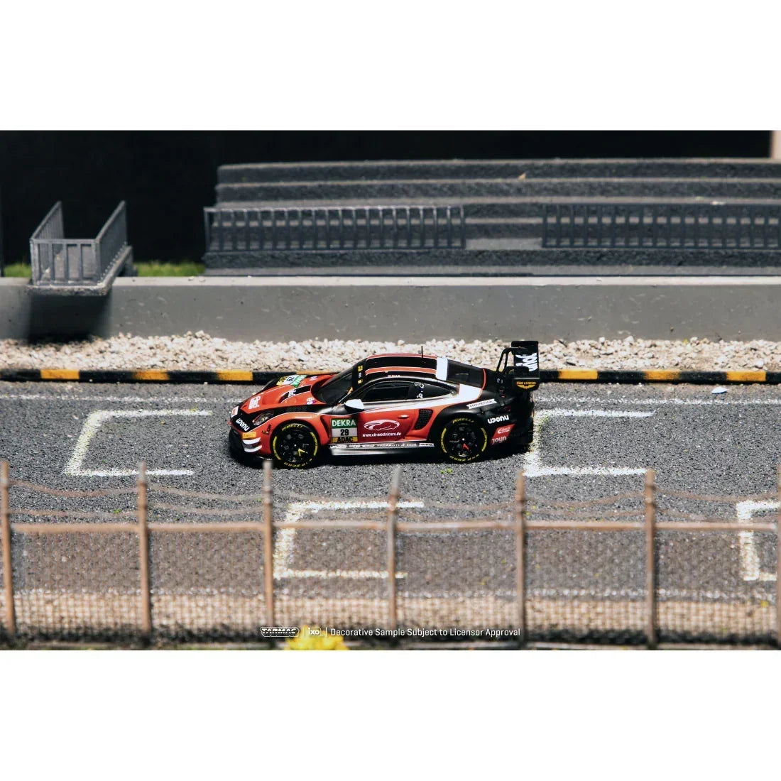 *PRE-ORDER* Porsche diecast 911 GT3 R DTM 2026 Bastian Buus, 1:64 Scale — image 3