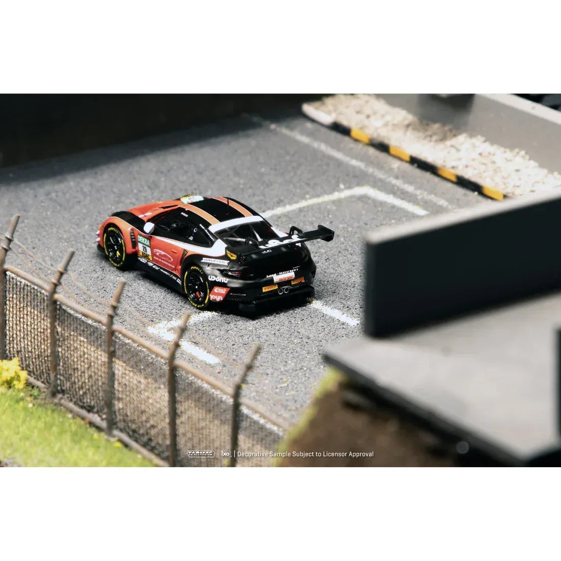 *PRE-ORDER* Porsche diecast 911 GT3 R DTM 2026 Bastian Buus, 1:64 Scale — image 4