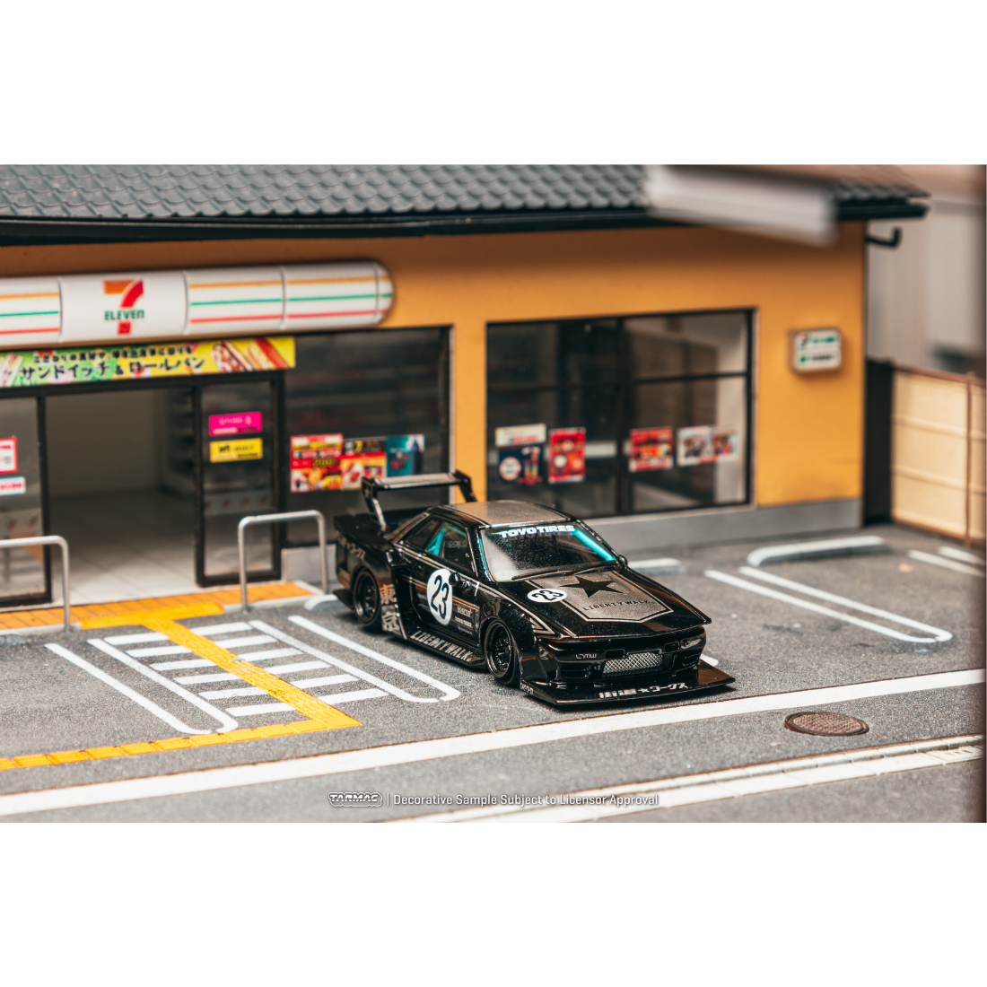 *PRE-ORDER* LB-KAIDO WORKS Nissan R32 Skyline, 1:64 Scale (Black) — image 4