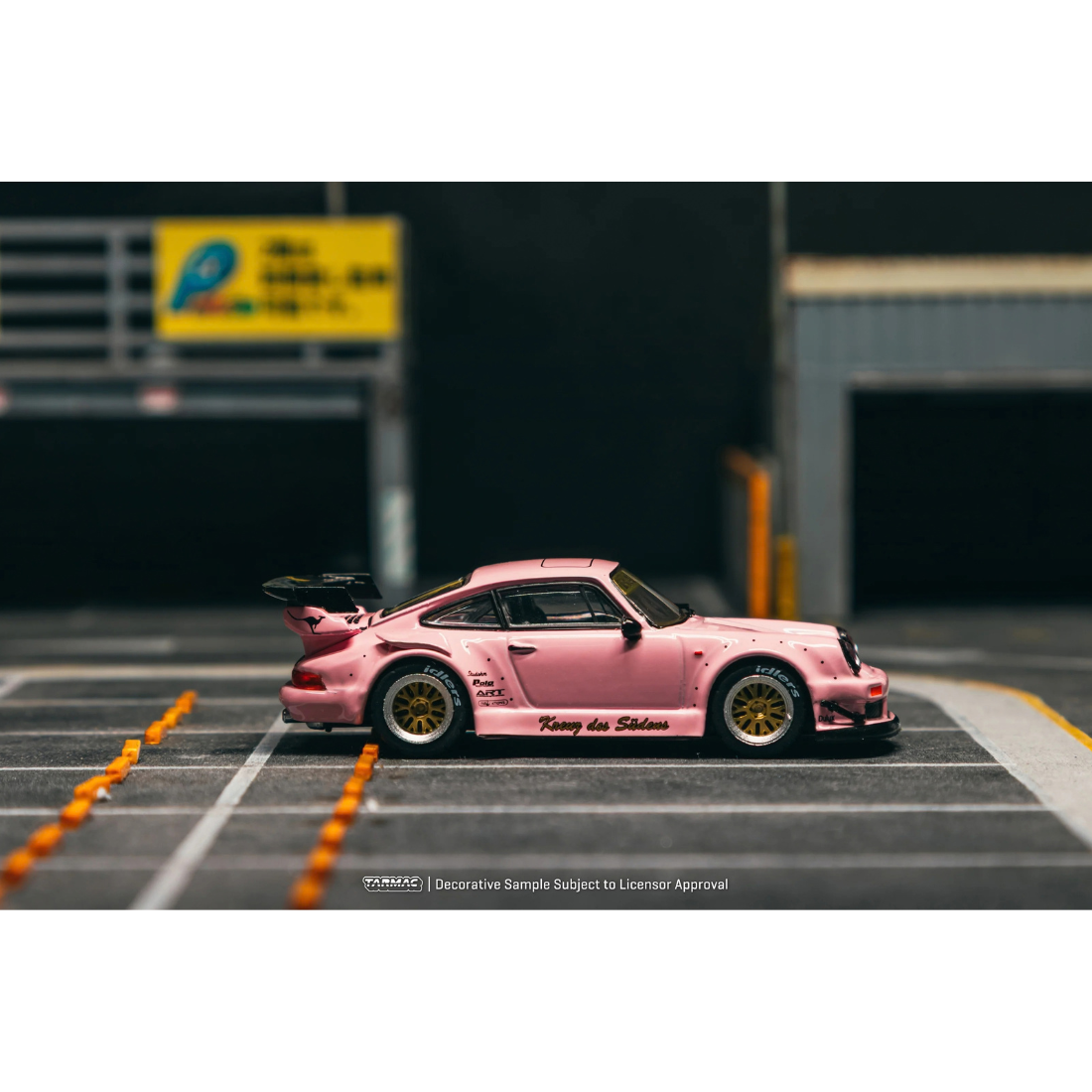 RWB 930 Southern Cross, 1:64 Scale — image 5