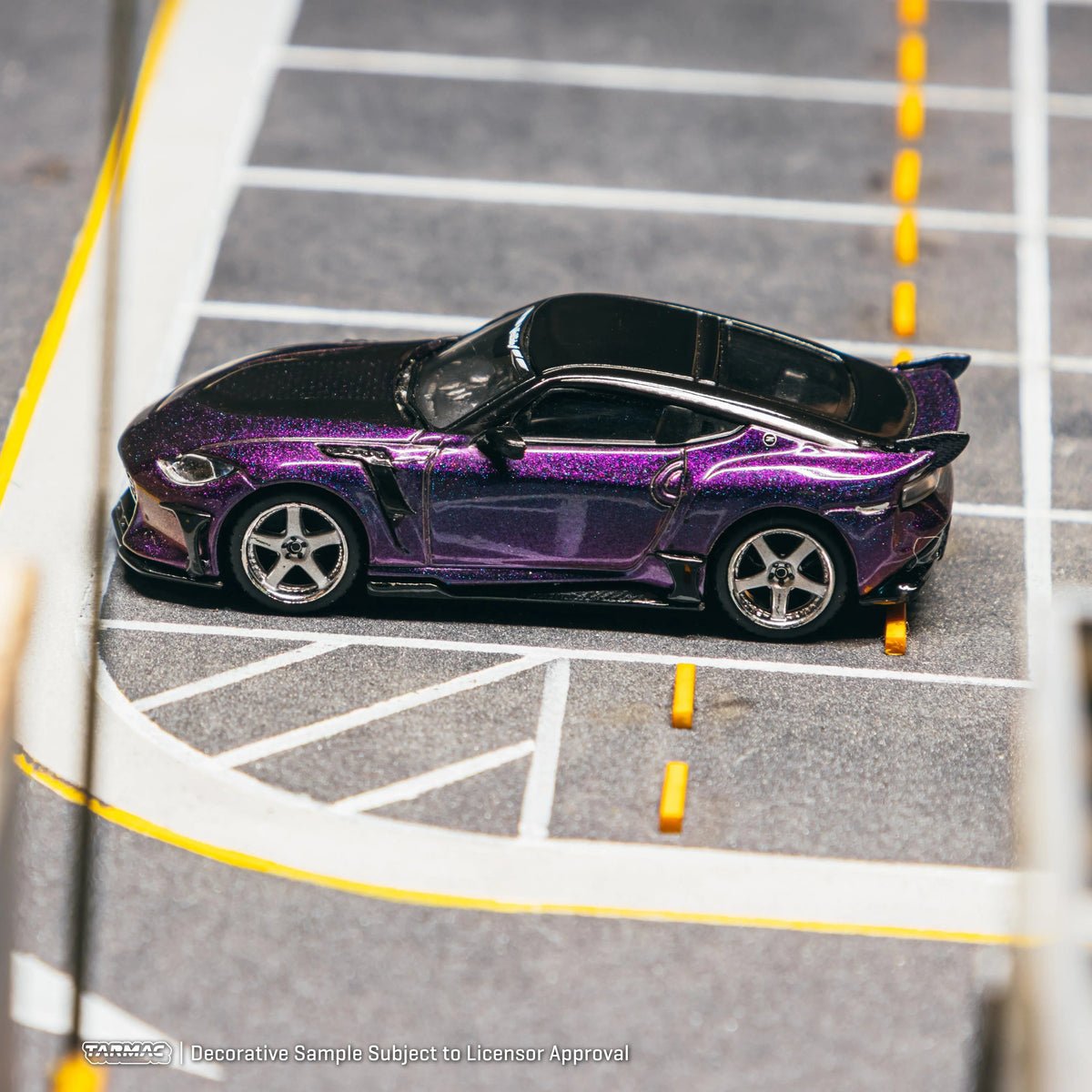 *PRE-ORDER* Nissan VeilSide FFZ400 Fairlady Z Chameleon Purple (Chance of Chase Car), 1:64 Scale — image 3