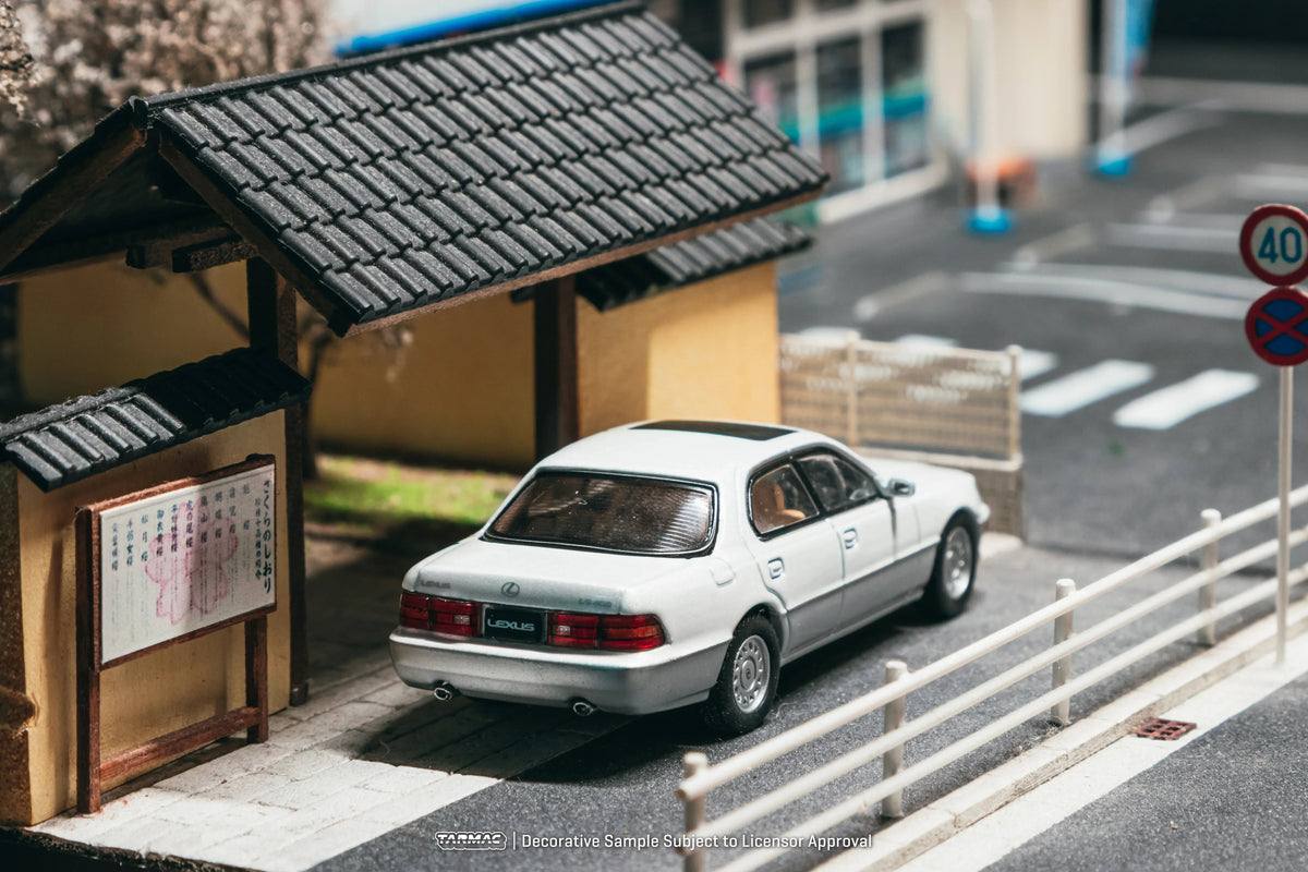 *PRE-ORDER* Lexus LS400 (UCF10) Chance of Chase Car (Blister Pack), 1:64 Scale (Pearl White) — image 3