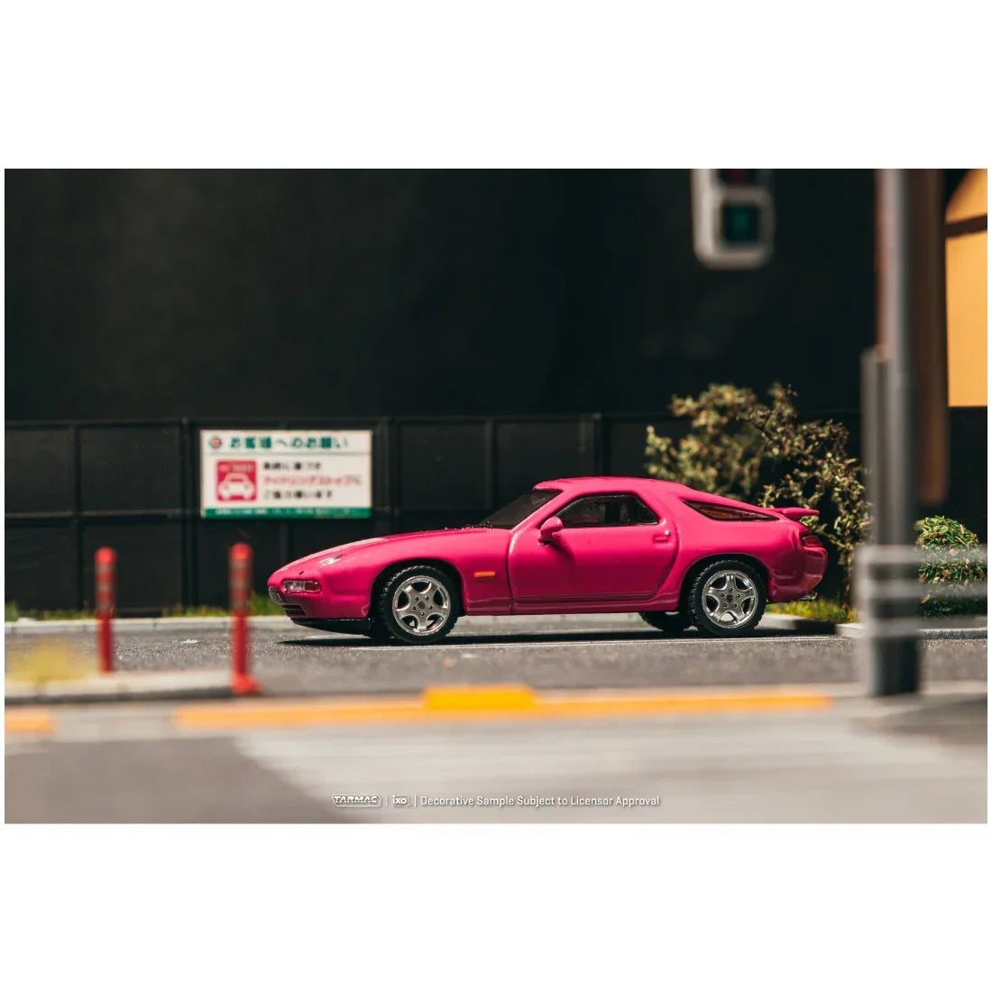 *PRE-ORDER* Porsche diecast 928 GTS Chance of Chase Car with Pop-Up Head-Lights, 1:64 Scale (Rubystone Red) — image 3