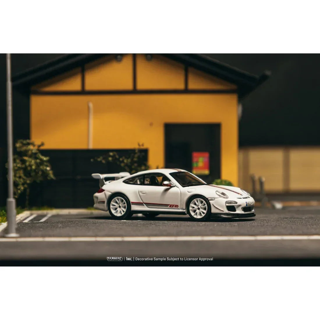 *PRE-ORDER* Porsche diecast 911 GT3 RS 4.0 (997.2) Chance of Chase Car, 1:64 Scale (White) — image 5
