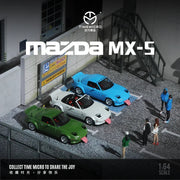 Mazda MX5 Green - Figure Edition, 1:64 Scale — image 1