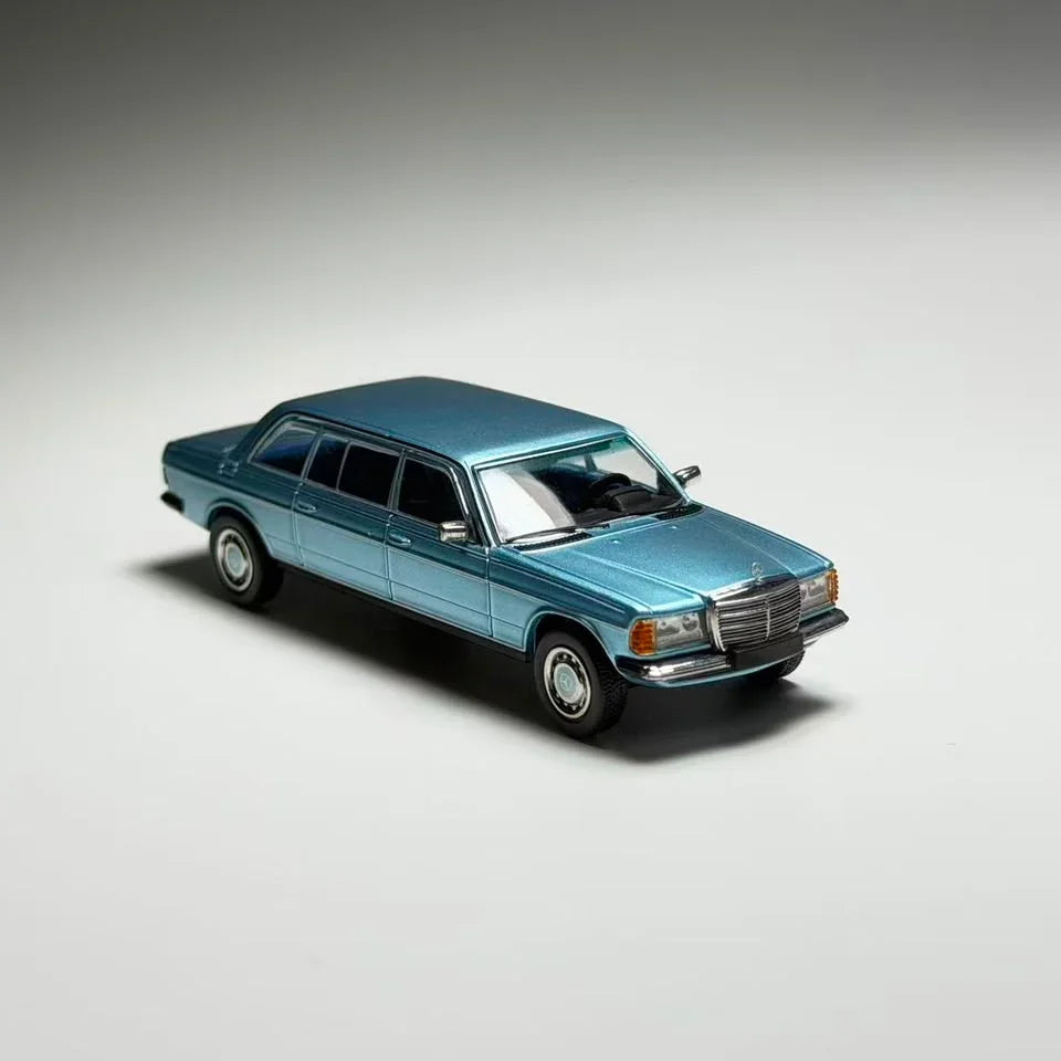 Mercedes Benz W123, 1:64 Scale (Blue) — image 5