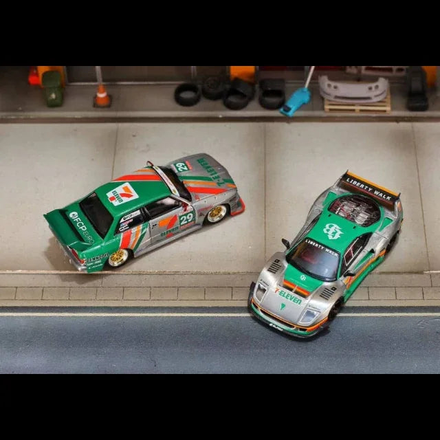 *PRE-ORDER* BMW M3 E30 RAW 7-Eleven Livery, 1:64 Scale — image 6
