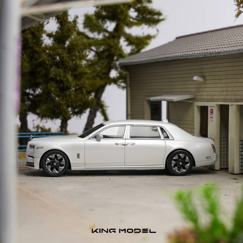 *PRE-ORDER* Rolls Royce Phantom VIII, 1:64 Scale (Metallic White) — image 2