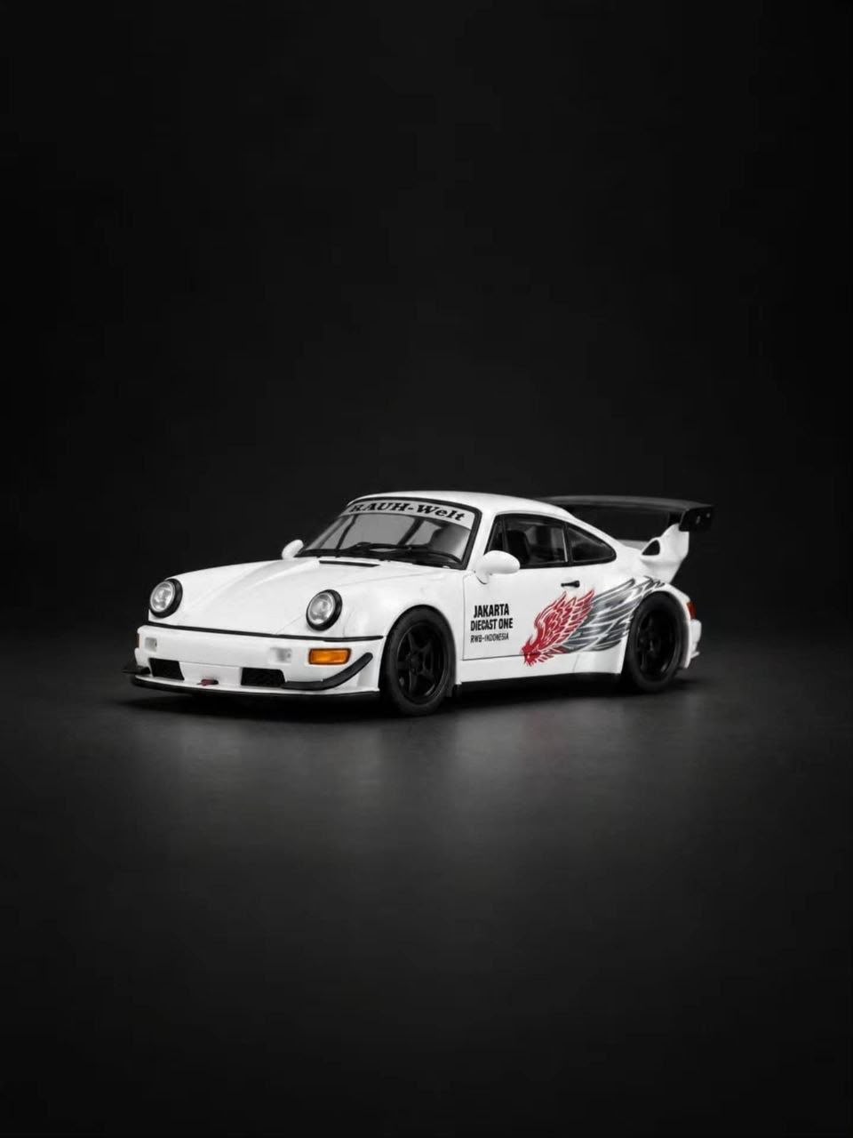 *IDE 2026* Porsche diecast RWB 964 (White) Chance of Chase Car with Figure (Limited of 999pcs), 1:64 Scale — image 3
