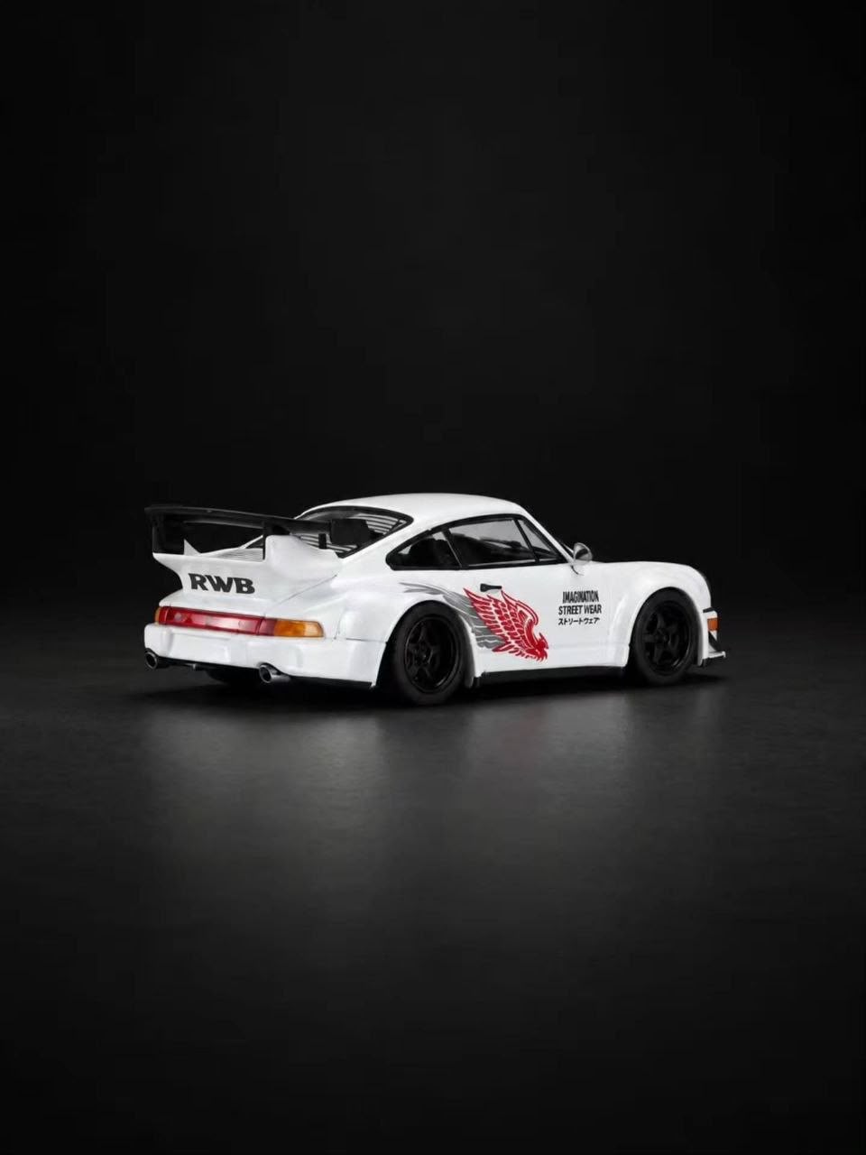 *IDE 2026* Porsche diecast RWB 964 (White) Chance of Chase Car with Figure (Limited of 999pcs), 1:64 Scale — image 4