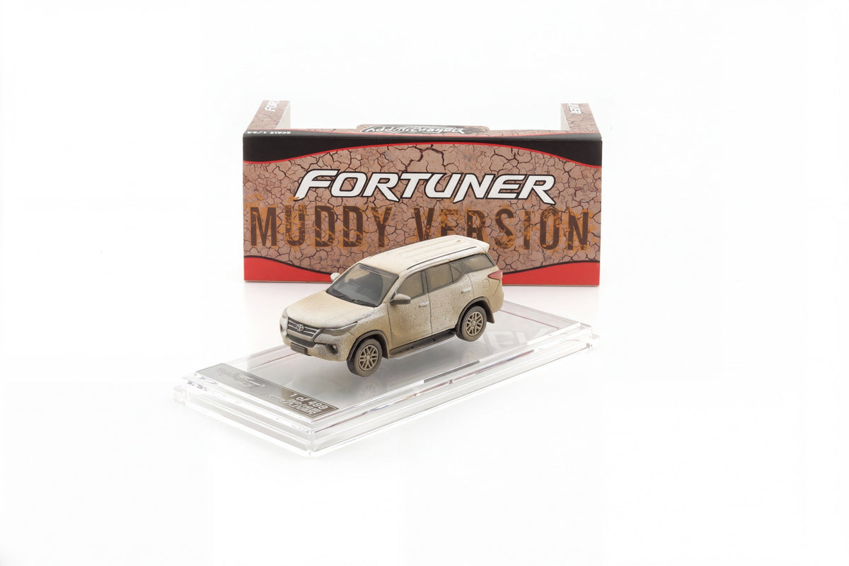 *PRE-ORDER* Diecast Toyota Fortuner (Limited to 499pcs) 2018, 1:64 Scale (White Muddy) — image 1