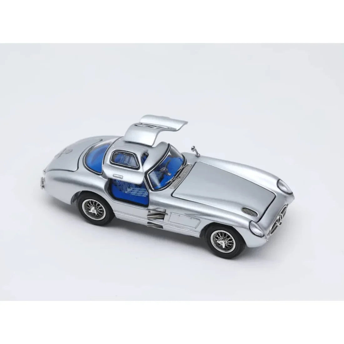 *PRE-ORDER*Mercedes-Benz 300 SLR Uhlenhaut Coupé (W196S) Silver with Blue Interior (Openable Doors, Hood & Visible Engine), 1:64 Scale — image 1