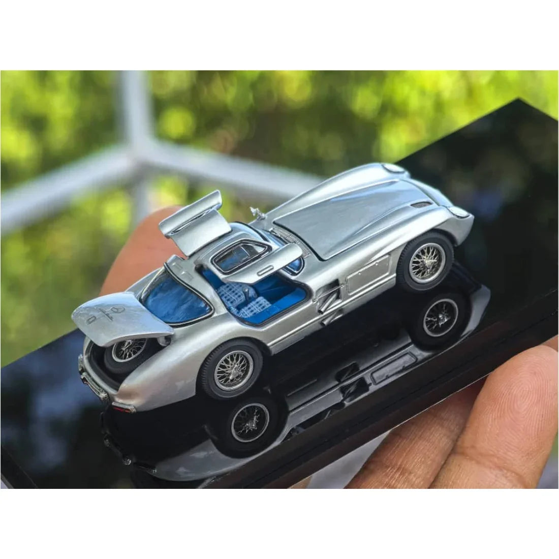 *PRE-ORDER*Mercedes-Benz 300 SLR Uhlenhaut Coupé (W196S) Silver with Blue Interior (Openable Doors, Hood & Visible Engine), 1:64 Scale — image 3